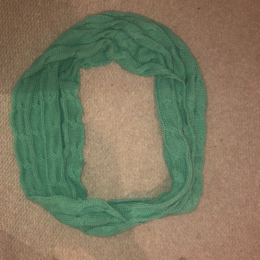 Green Infinity scarf